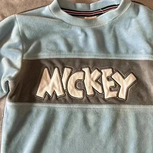 Disney - Mickey Mouse pullover soft velour sweater/sweatshirt. Size 3/4 - Picture 2 of 9